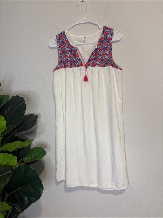 Old Navy Dresses & Skirts - Old navy M Sleeveless White Dress with Red & Blue Embroidered Yoke tassels